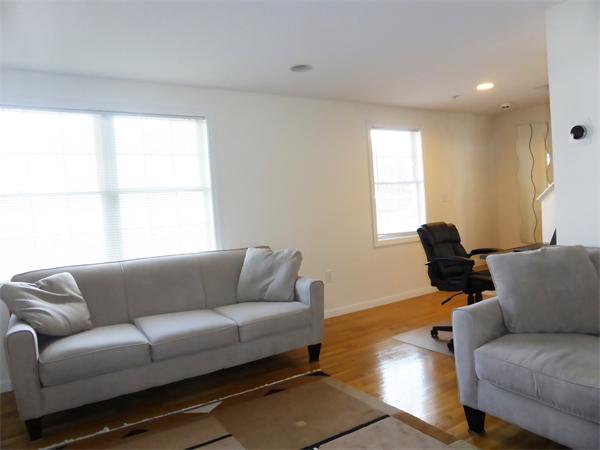 985 Trapelo Road, Unit 7 Waltham, MA 02452 - Photo 5 of 13