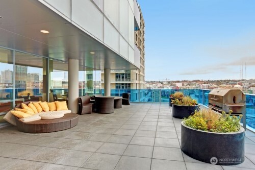 737 Olive Way, Unit 3705 Seattle, WA 98101 - Photo 11 of 38