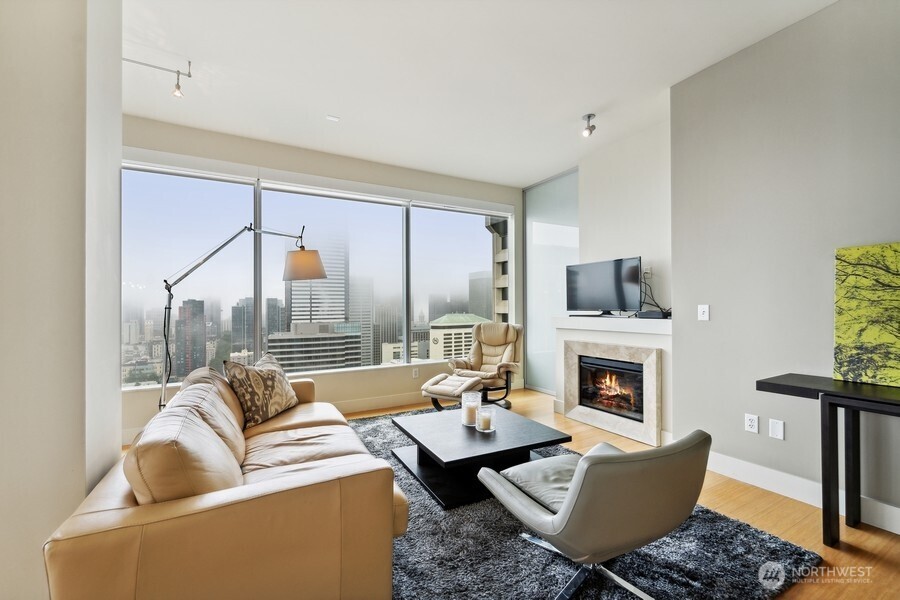 737 Olive Way, Unit 3705 Seattle, WA 98101 - Photo 14 of 38