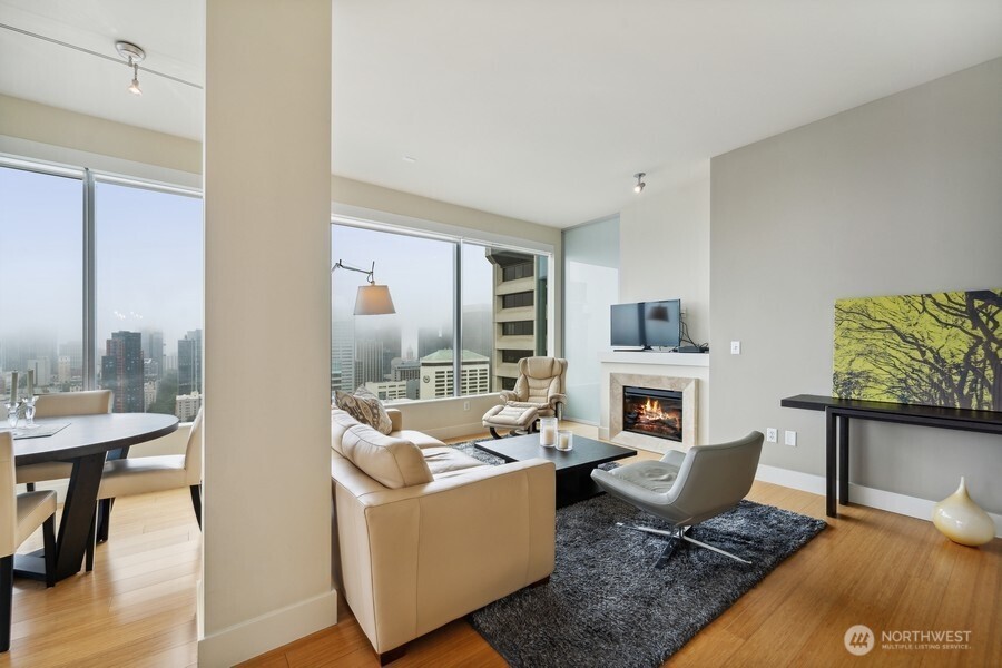 737 Olive Way, Unit 3705 Seattle, WA 98101 - Photo 15 of 38