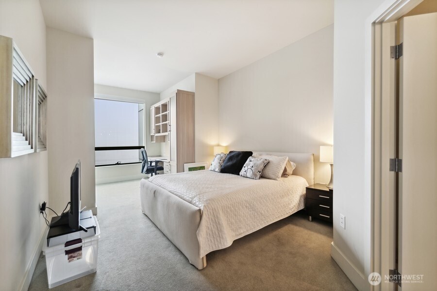 737 Olive Way, Unit 3705 Seattle, WA 98101 - Photo 24 of 38