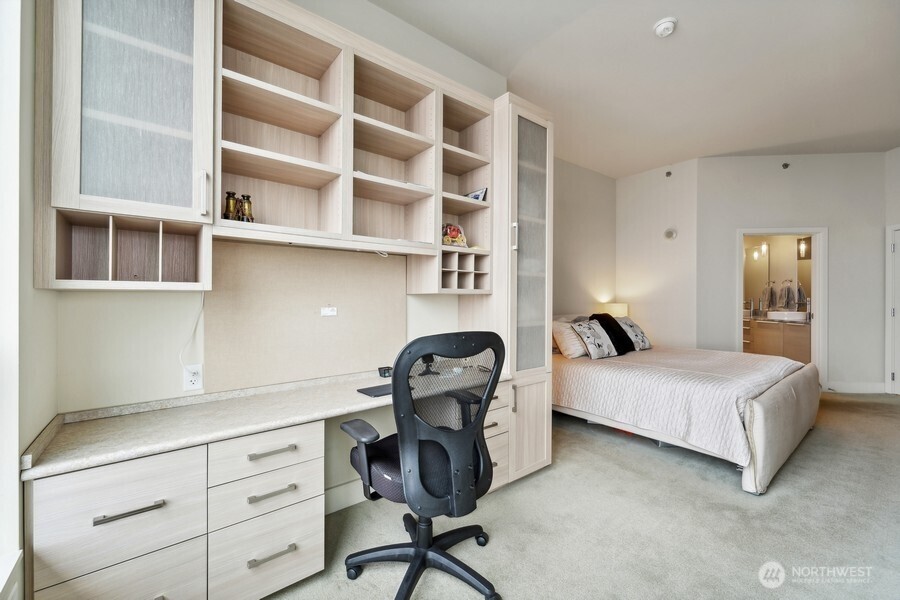 737 Olive Way, Unit 3705 Seattle, WA 98101 - Photo 25 of 38