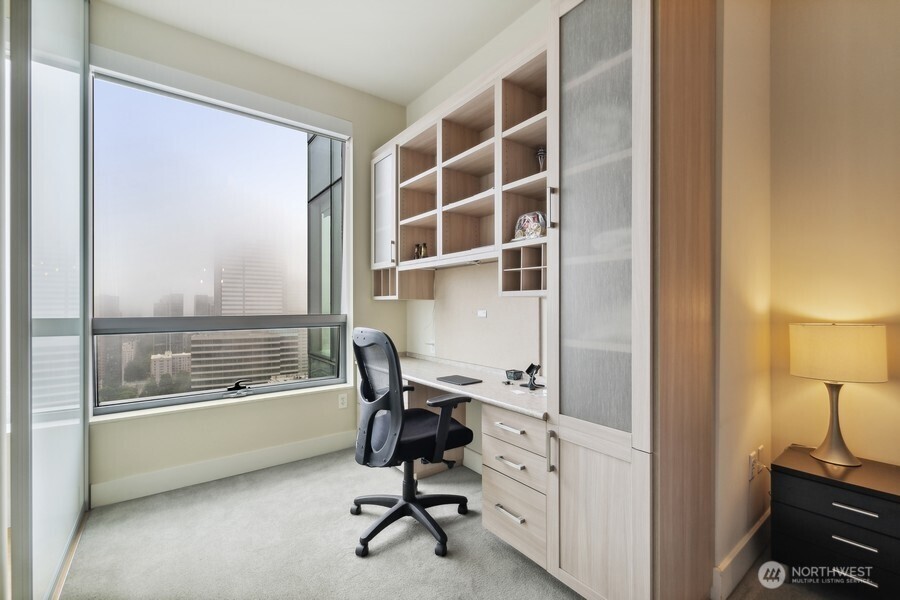 737 Olive Way, Unit 3705 Seattle, WA 98101 - Photo 26 of 38