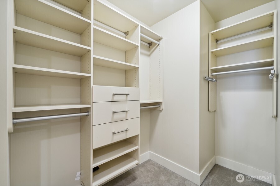 737 Olive Way, Unit 3705 Seattle, WA 98101 - Photo 27 of 38