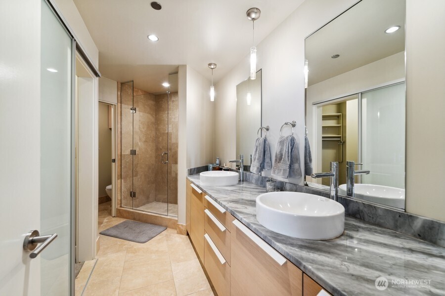 737 Olive Way, Unit 3705 Seattle, WA 98101 - Photo 29 of 38