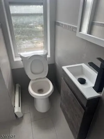 $2,000 | 104 President Street, Unit 8, Passaic, NJ 07055