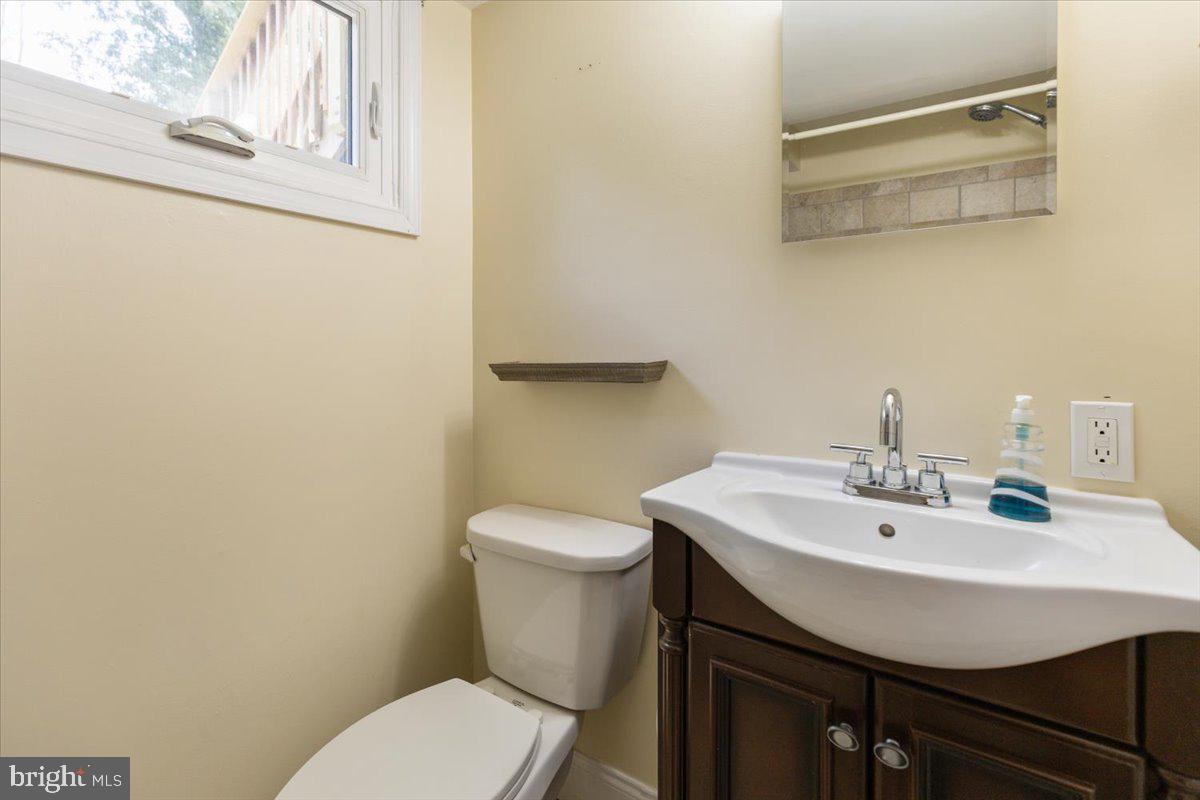 5627 Ottawa Road Centreville, VA 20120 - Photo 30 of 40