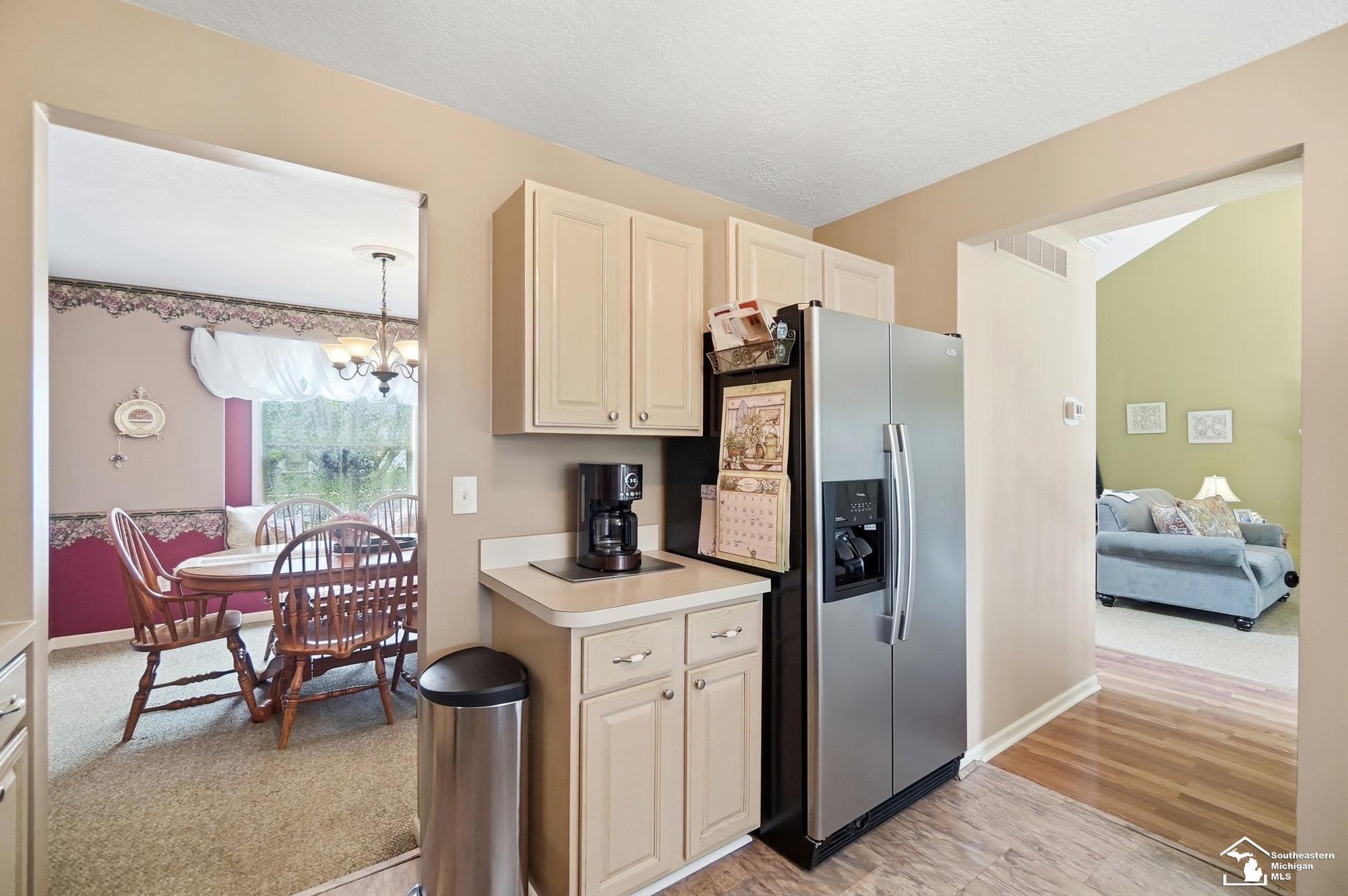 4548 Partridge Lane Newport, MI 48166 - Photo 16 of 62 50212421-73a43e0c-dc1a-4513-aa3c-88cbaa14c6e6.JPG