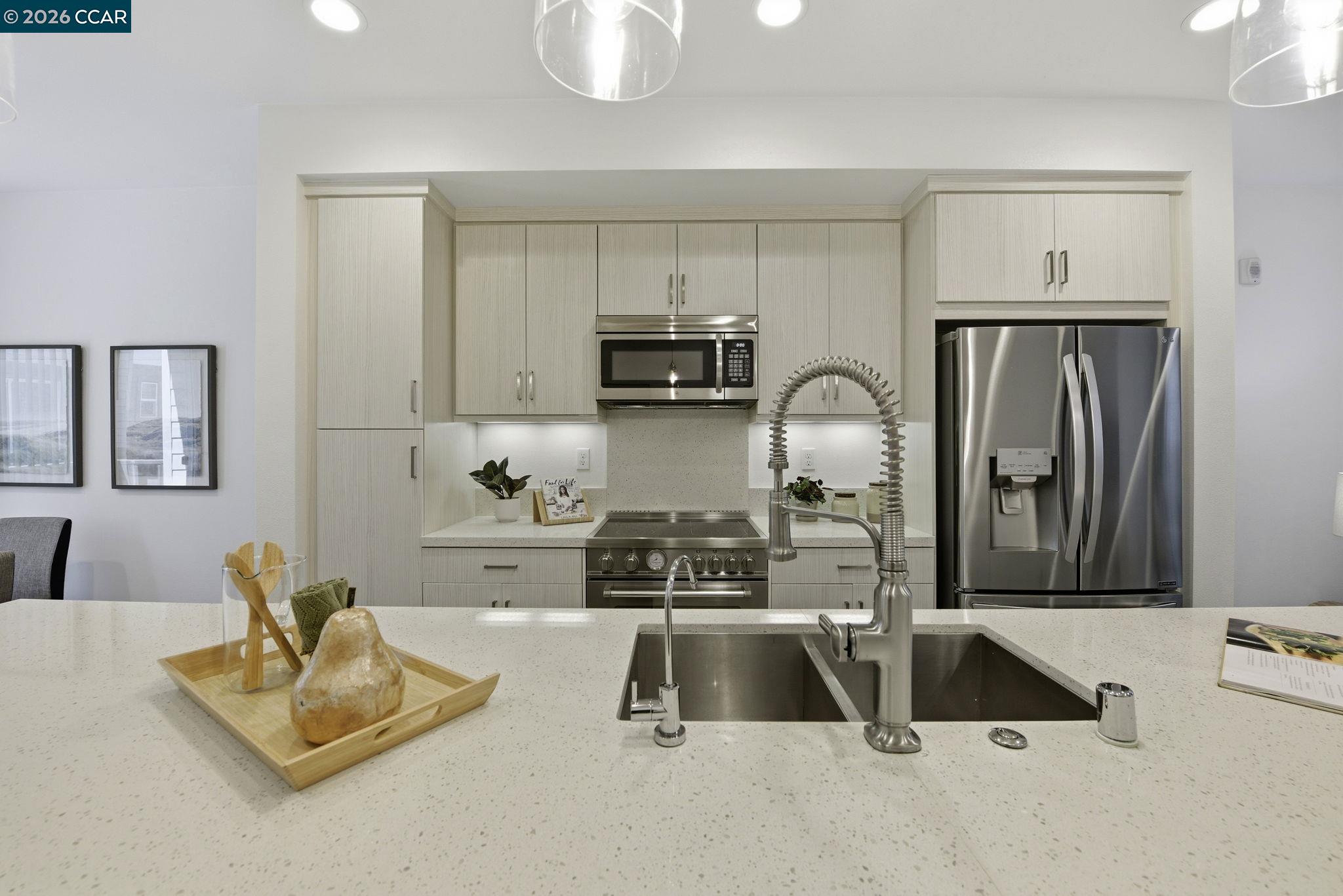 150 Uptown Circle Oakland, CA 94607 - Photo 12 of 32