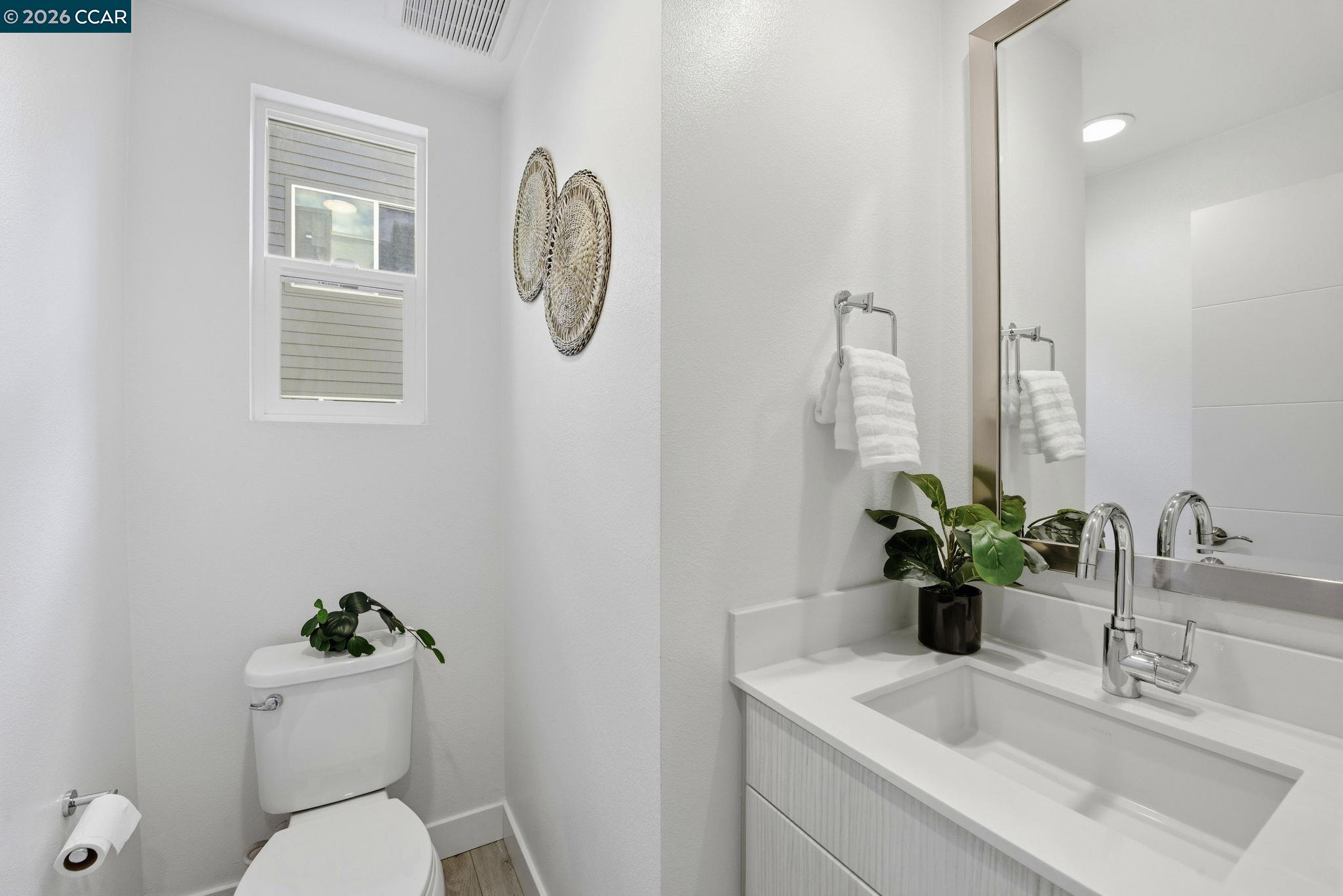 150 Uptown Circle Oakland, CA 94607 - Photo 16 of 32