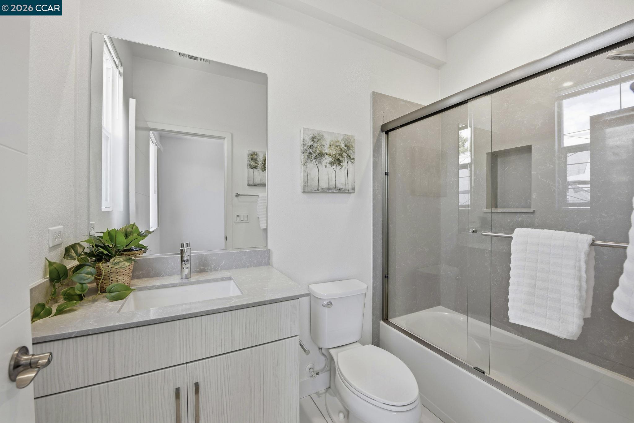 150 Uptown Circle Oakland, CA 94607 - Photo 26 of 32