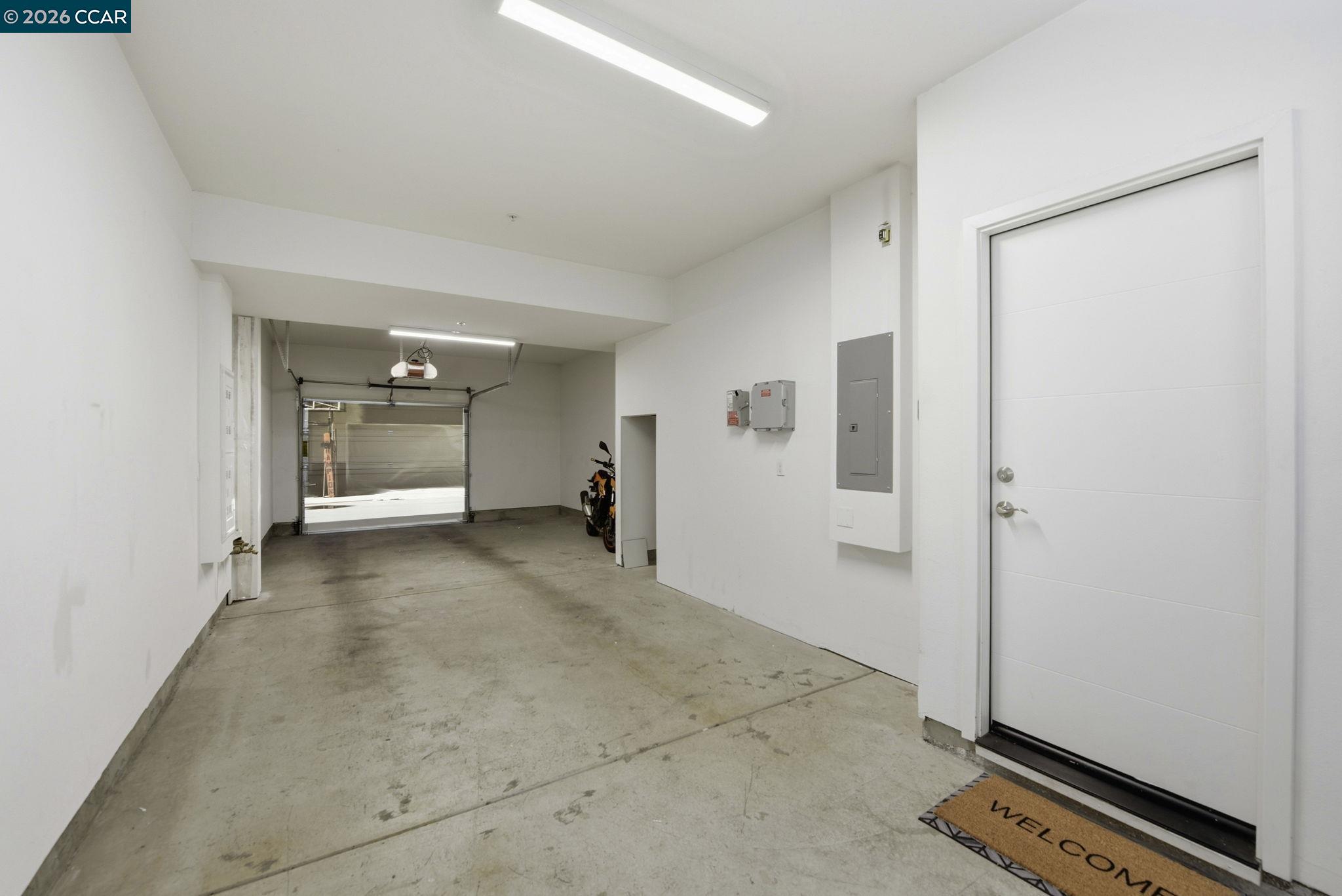 150 Uptown Circle Oakland, CA 94607 - Photo 27 of 32