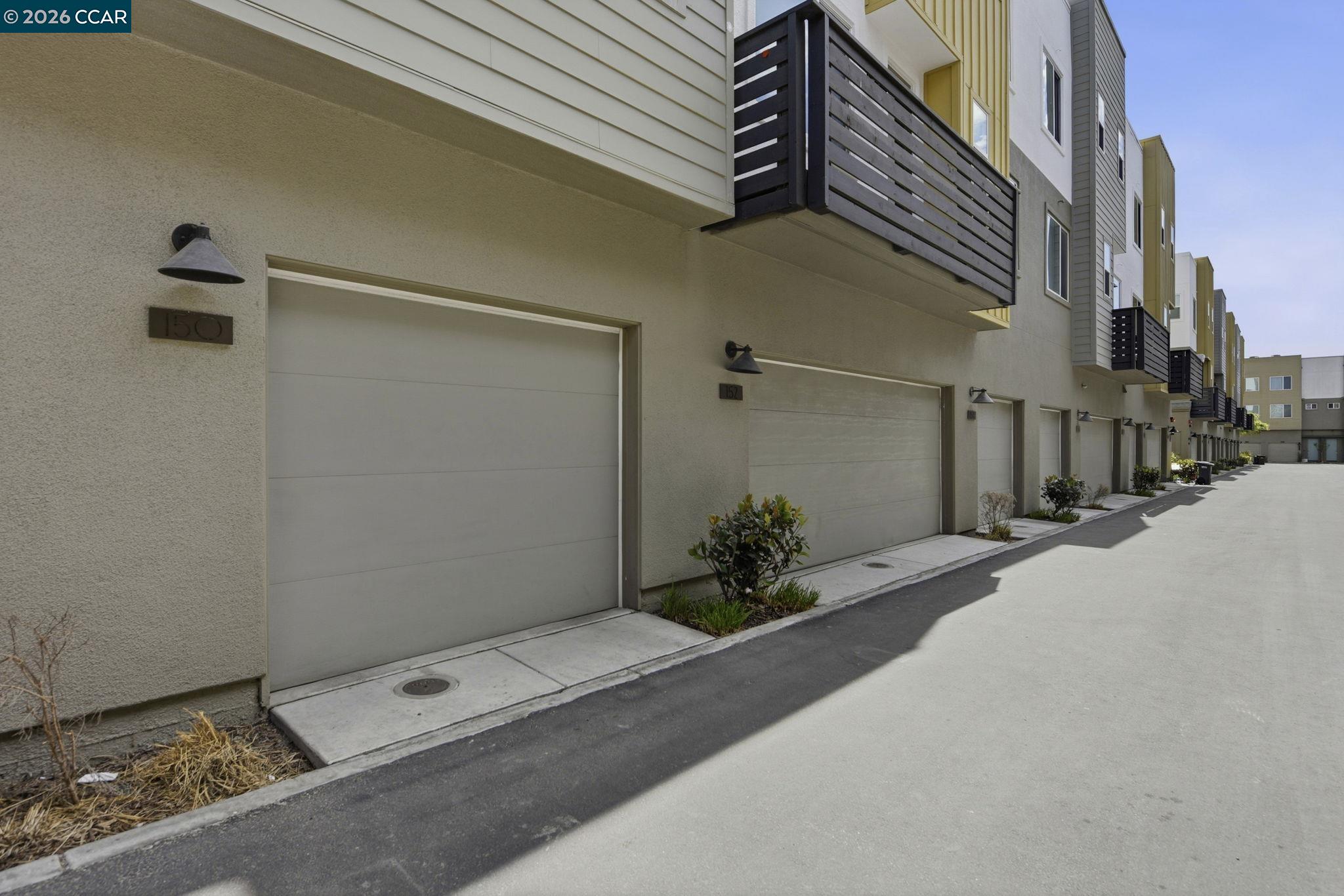 150 Uptown Circle Oakland, CA 94607 - Photo 29 of 32