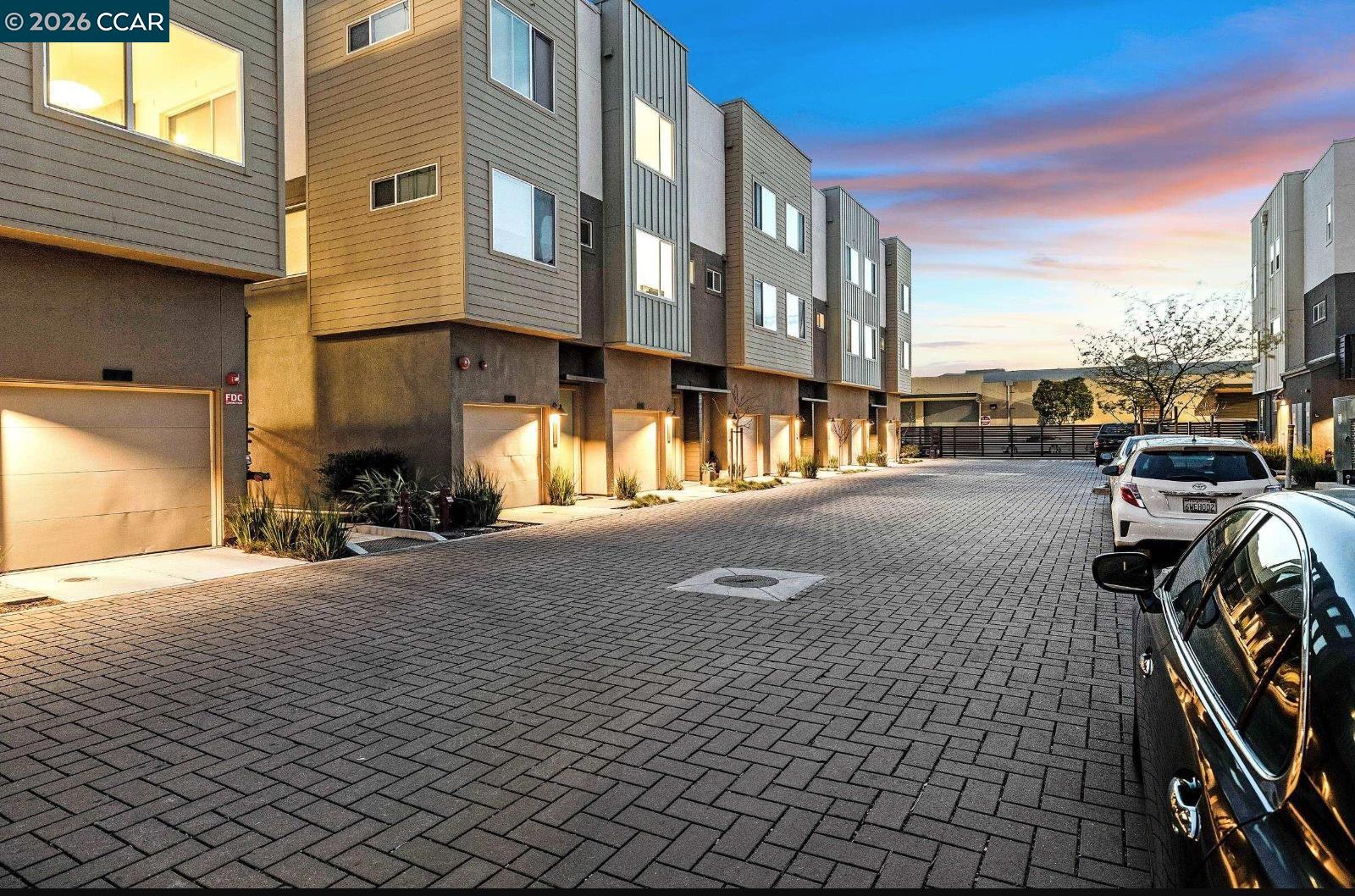 150 Uptown Circle Oakland, CA 94607 - Photo 31 of 32