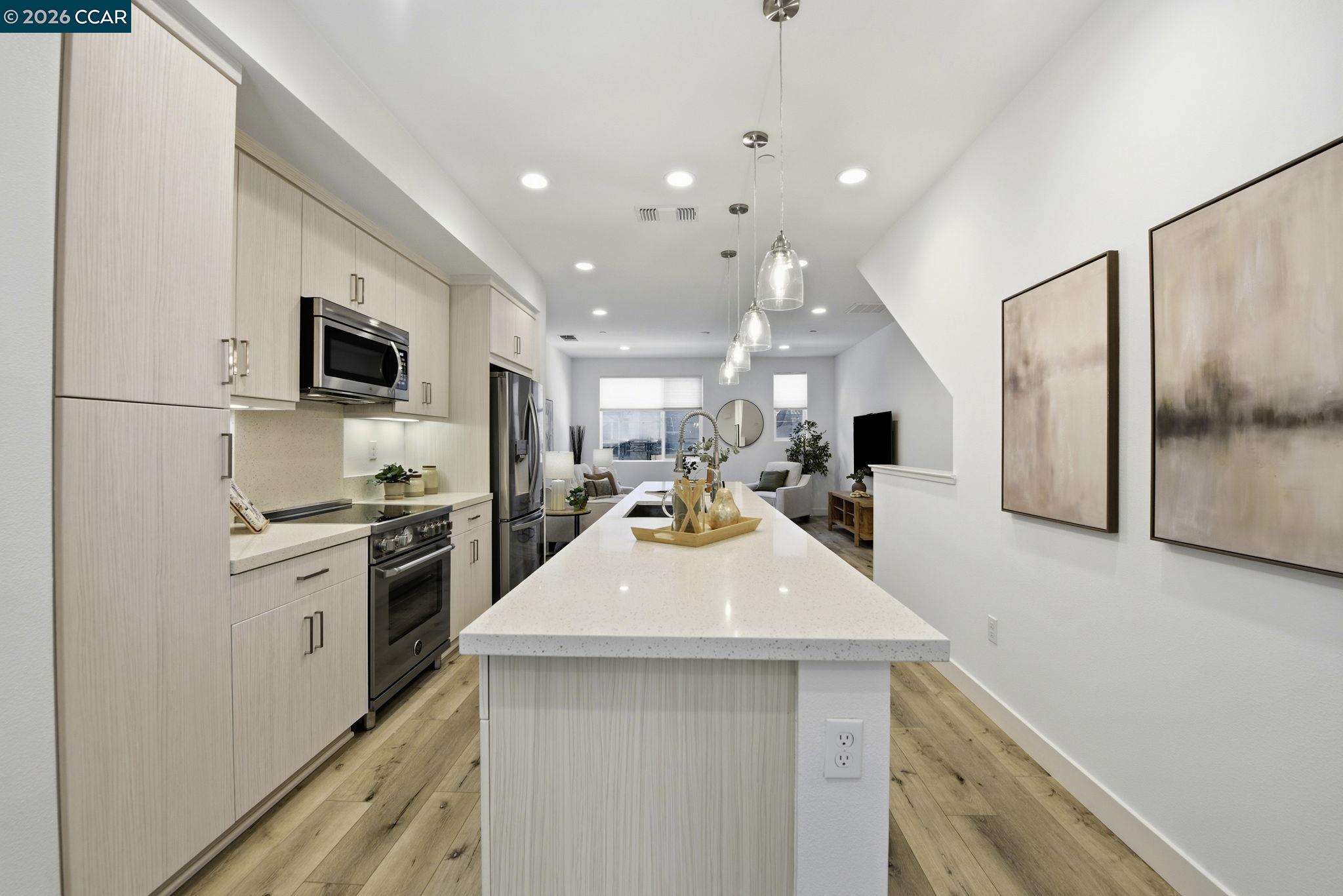 150 Uptown Circle Oakland, CA 94607 - Photo 8 of 32
