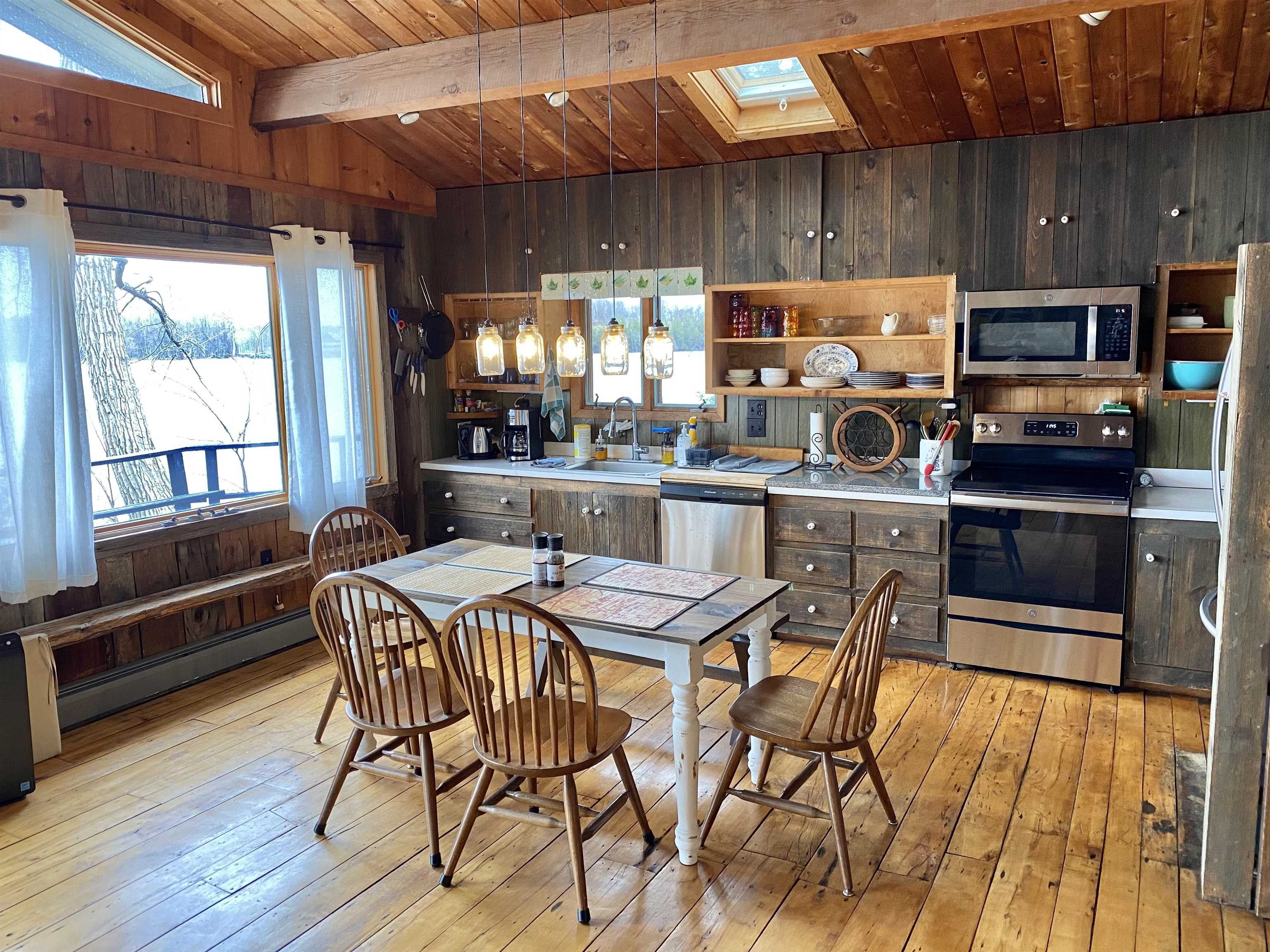 14 Macomber Point Alburgh, VT 05440 - Photo 8 of 34