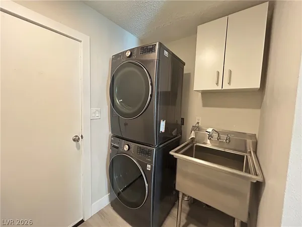 $2,795 | 1734 Sombrero Drive, Las Vegas, NV 89169