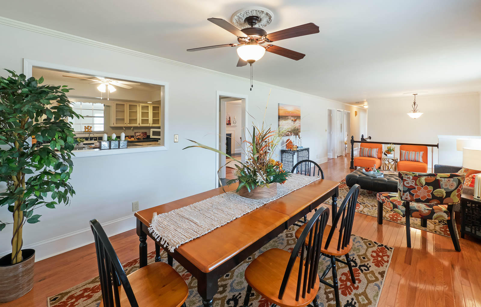 Dining/Kitchen Passthrough