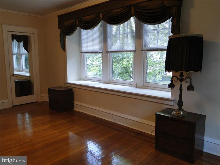 904 Wynnewood Road Philadelphia, PA 19151 - Photo 8 of 19 Bedroom - Main