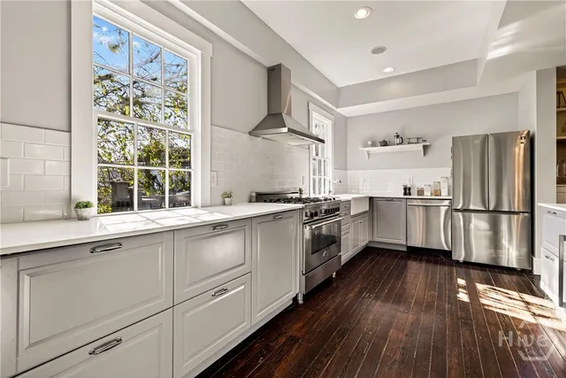 $2,100,000 | 507 East Mc Donough Street, Savannah, GA 31401