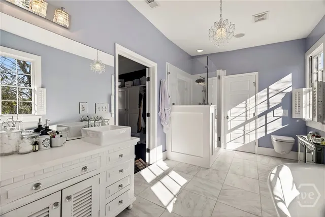 $2,100,000 | 507 East Mc Donough Street, Savannah, GA 31401