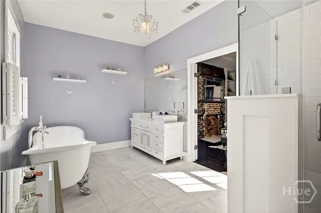 $2,100,000 | 507 East Mc Donough Street, Savannah, GA 31401