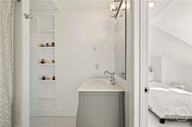 $2,100,000 | 507 East Mc Donough Street, Savannah, GA 31401