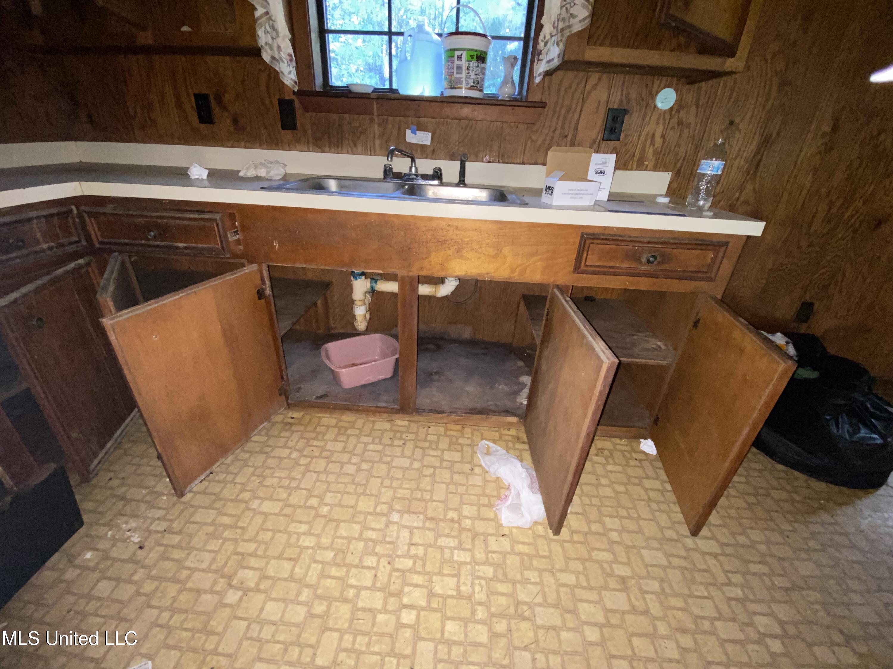 742 Hamburg Road Roxie, MS 39661 - Photo 4 of 14 742 Hamburg Kitchen 2