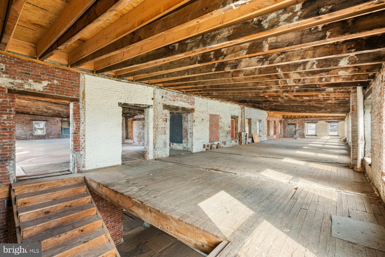153 West Jefferson Street Philadelphia, PA 19122 - Photo 19 of 31 a view of a porch