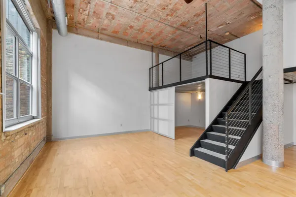 $2,495 | 521 South 7th Street, Unit 619, Minneapolis, MN 55415