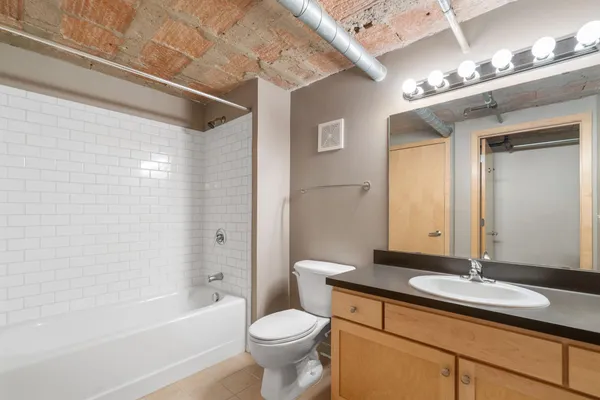 $2,495 | 521 South 7th Street, Unit 619, Minneapolis, MN 55415