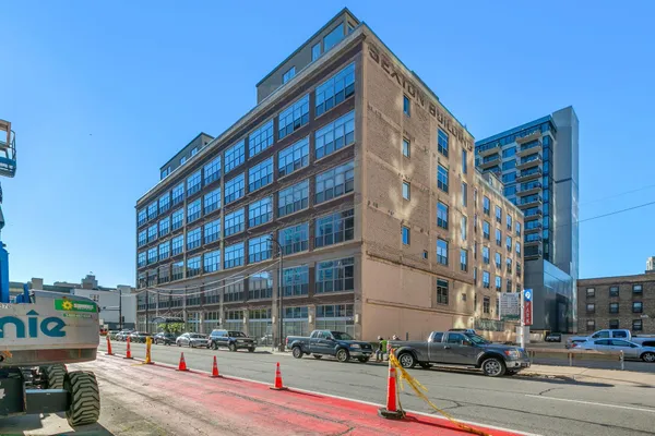 $2,495 | 521 South 7th Street, Unit 619, Minneapolis, MN 55415