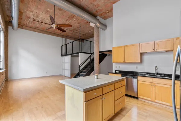 $2,495 | 521 South 7th Street, Unit 619, Minneapolis, MN 55415