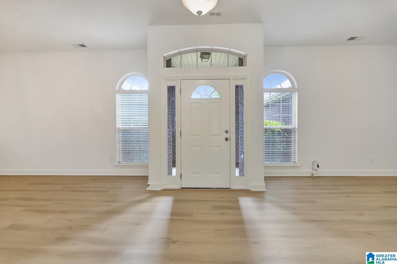 357 Tanglewood Circle Alabaster, AL 35007 - Photo 4 of 28