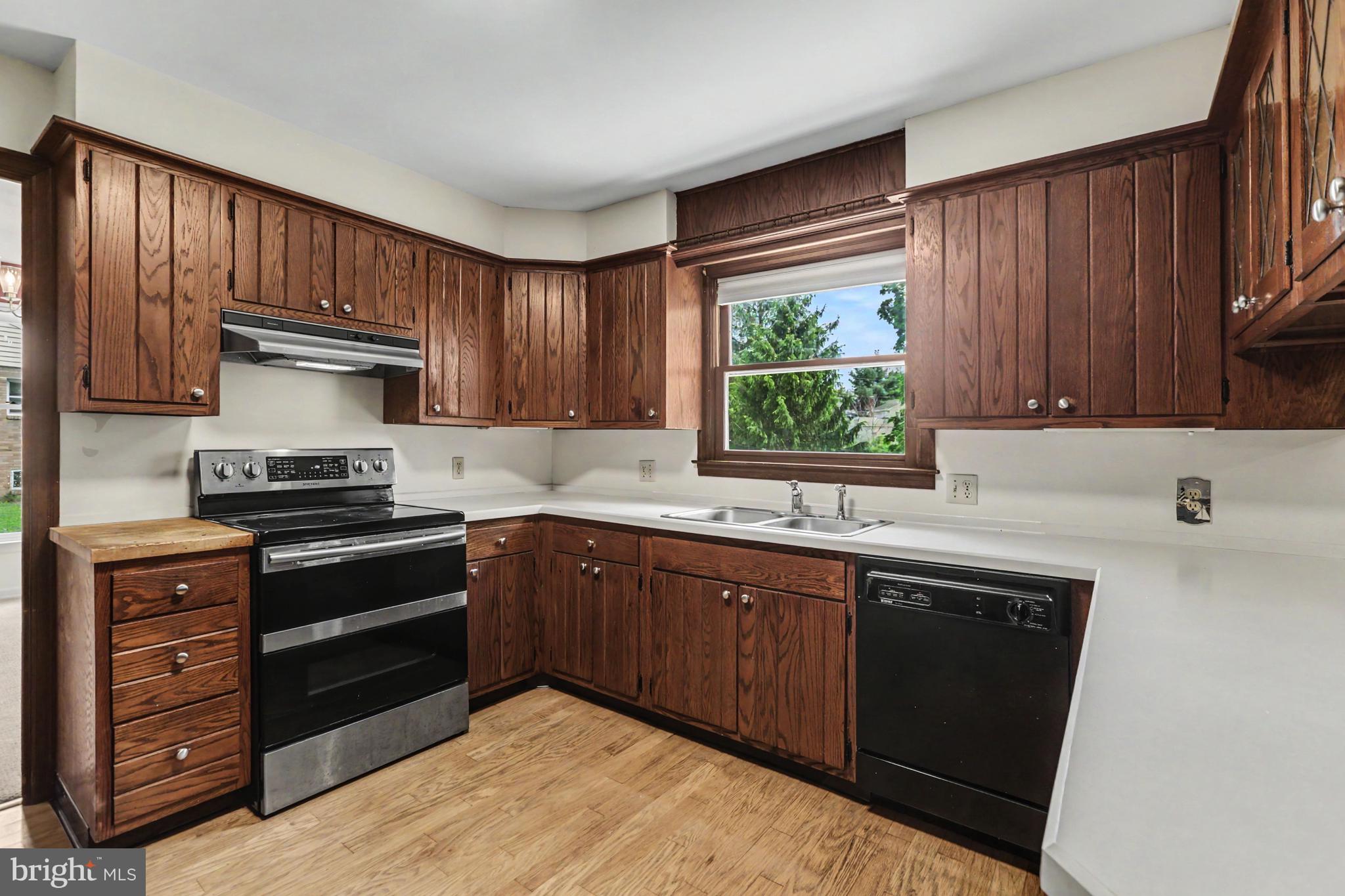 1121 Green Tree Road Harrisburg, PA 17112 - Photo 12 of 40