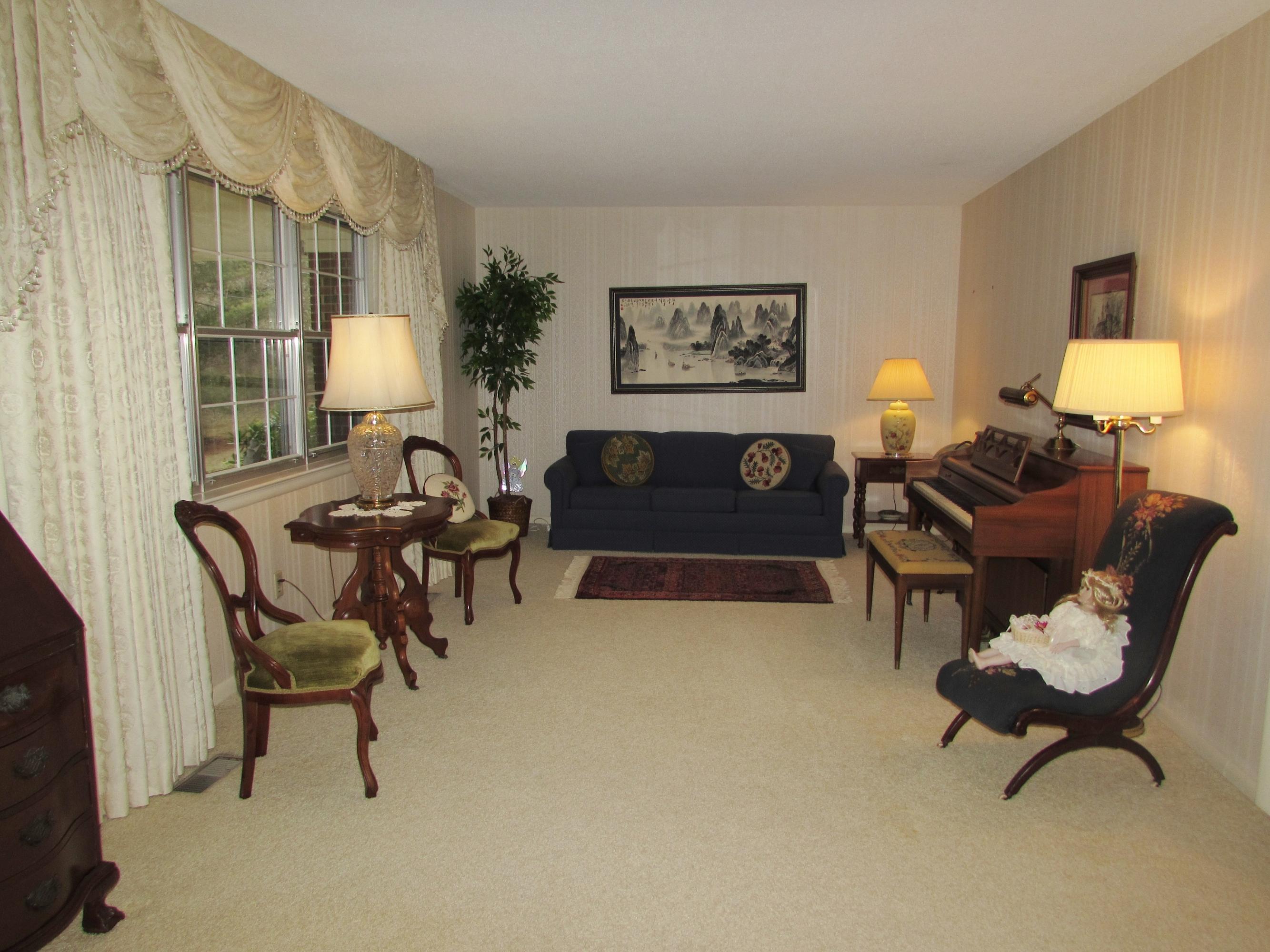 8710 Igou Gap Road Chattanooga, TN 37421 - Photo 5 of 28 living room