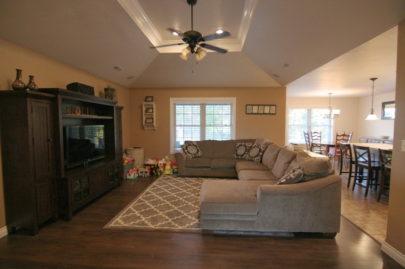 360 South Truman Road Jasper, IN 47546 - Photo 3 of 16 Gallery Image 3