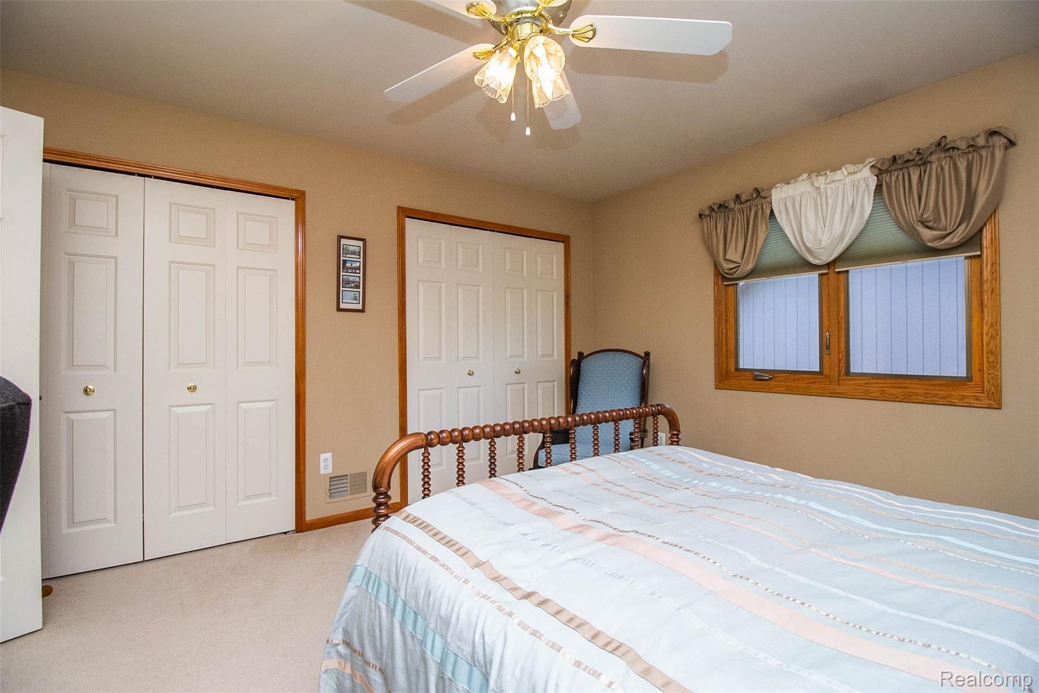 46738 West Ridge Drive Macomb, MI 48044 - Photo 38 of 54 39.jpg