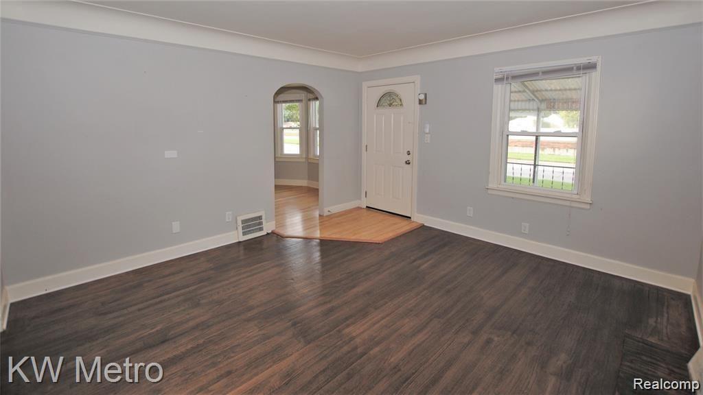1418 East 10 Mile Road Ferndale, MI 48220 - Photo 10 of 21