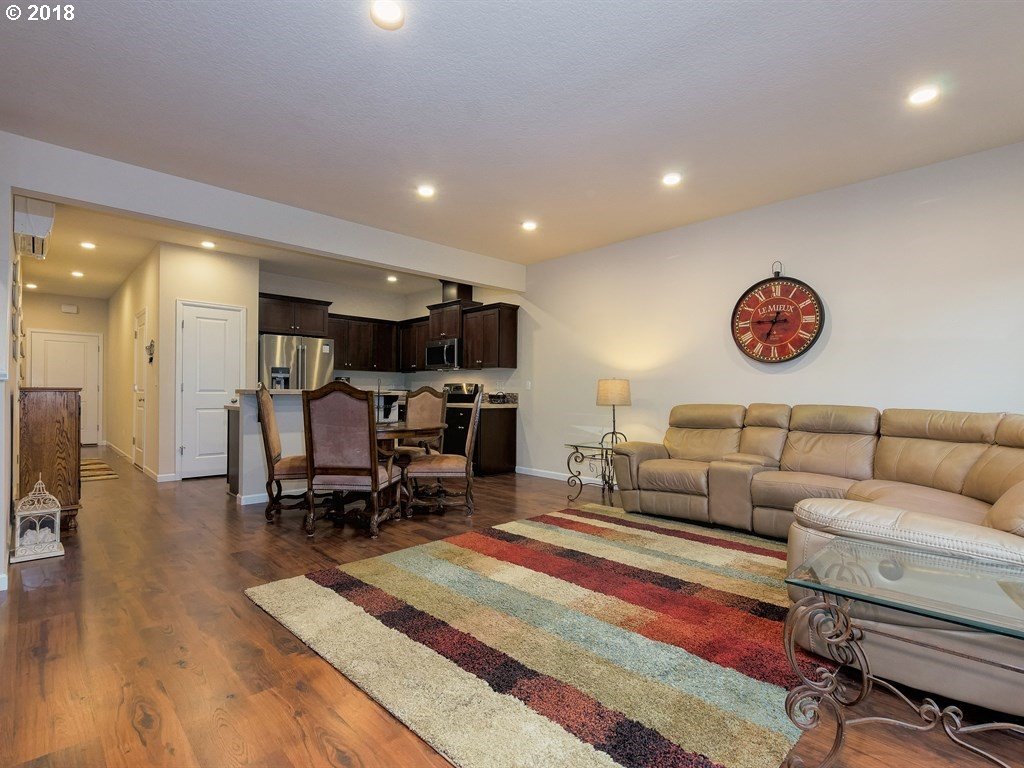 12156 Southwest Versailles Road Portland, OR 97224 - Photo 12 of 30 Gallery Image 12