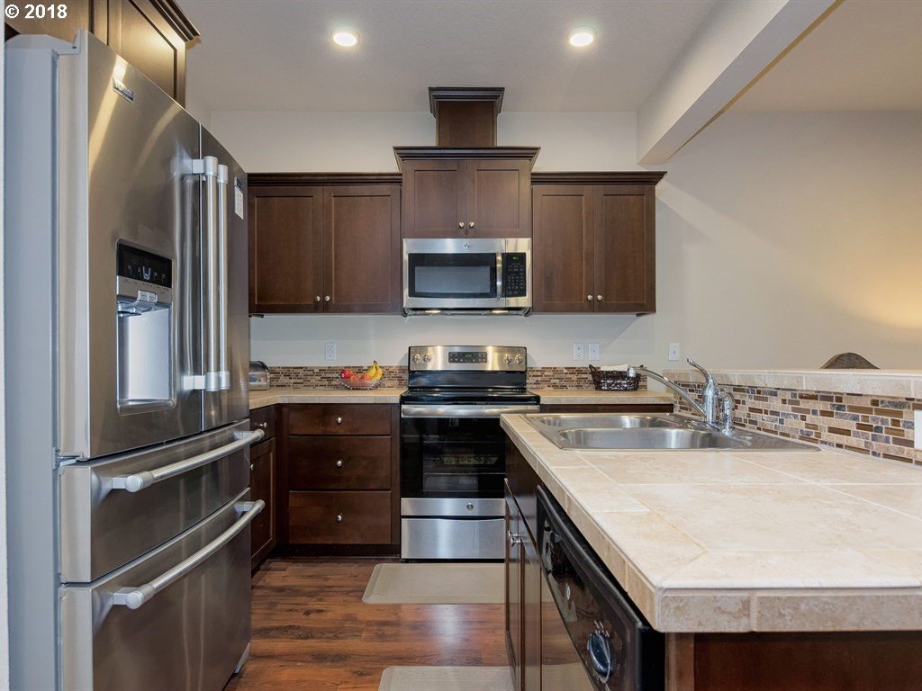 12156 Southwest Versailles Road Portland, OR 97224 - Photo 7 of 30 Gallery Image 7