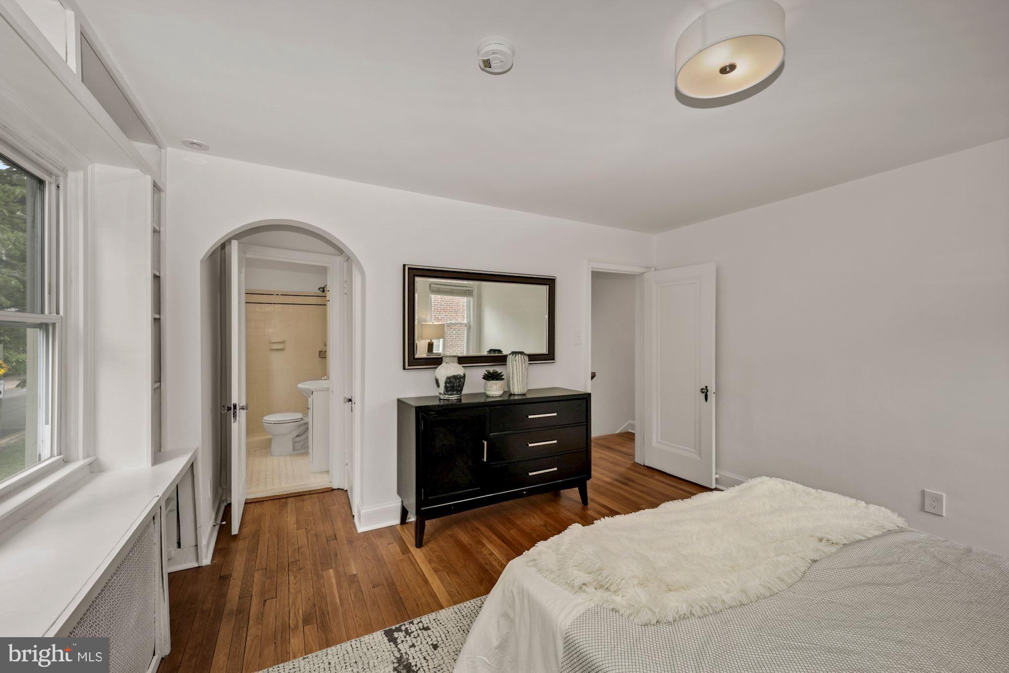 1326 Kalmia Road Northwest Washington, DC 20012 - Photo 16 of 31