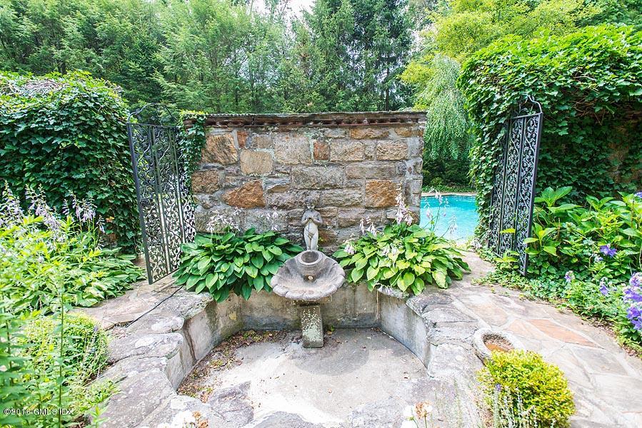 21 Konittekock Road Greenwich, CT 06831 - Photo 20 of 23