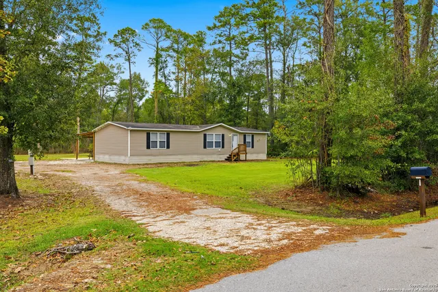 $1,750 | 24 County Road 429, Dayton, TX 77535