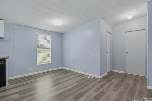 $1,750 | 24 County Road 429, Dayton, TX 77535