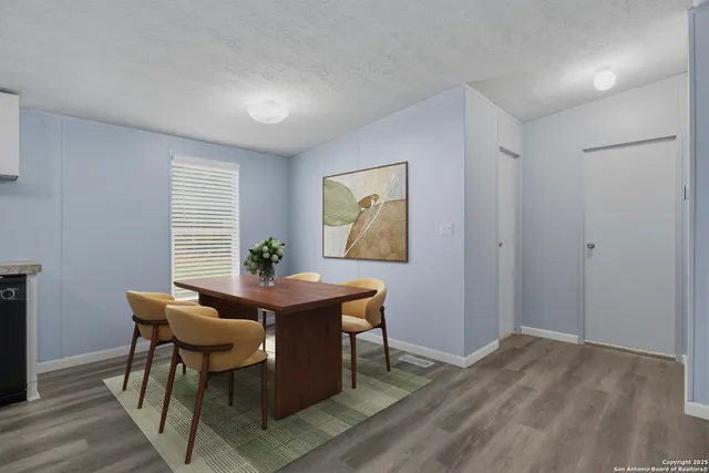 $1,750 | 24 County Road 429, Dayton, TX 77535