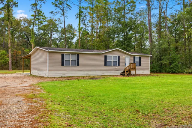 $1,750 | 24 County Road 429, Dayton, TX 77535