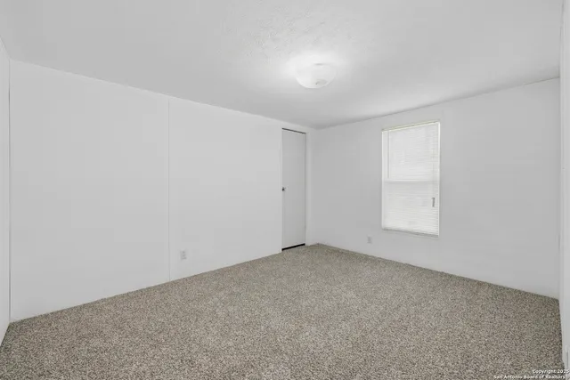 $1,750 | 24 County Road 429, Dayton, TX 77535