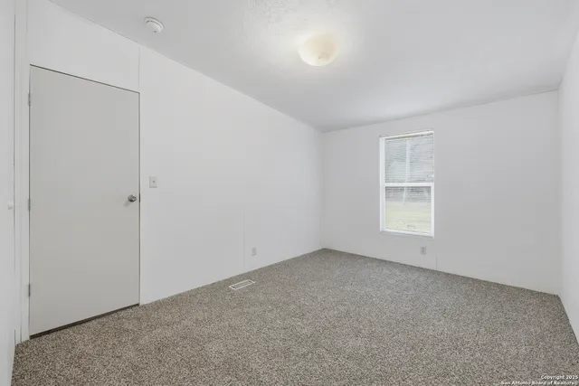 $1,750 | 24 County Road 429, Dayton, TX 77535