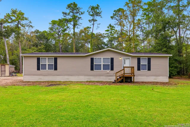 $1,750 | 24 County Road 429, Dayton, TX 77535